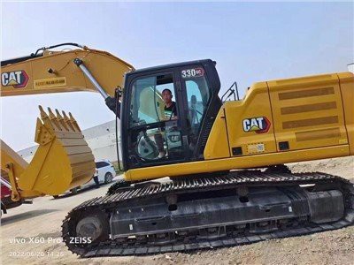 Rýpadlo CAT 330GC